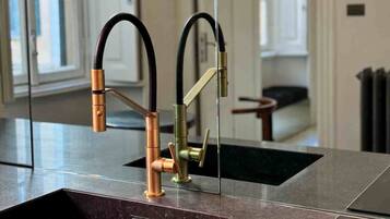 Suite Pontaccio ( Via Pontaccio 19 ) | Eigene Küche | Großer Kühlschrank, Mikrowelle, Ofen, Herdplatte