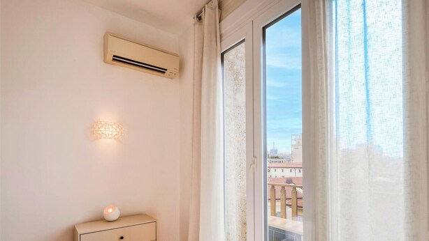 Sınıflandırılmamış resim, 263 üzerinden 1, düğme