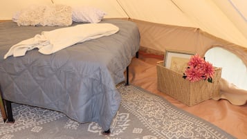 1 habitación y ropa de cama