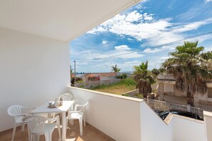 Outdoor dining - A due Passi dal Mare - PP by BarbarHouse (Spiaggia Bella)