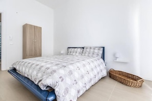 3 quartos, ferros/tábuas de passar roupa, Wi-Fi, roupa de cama