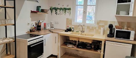 Refrigerador, placa de cocina