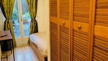 1 bedroom, WiFi, bed sheets