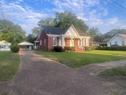 Magnolia State Winter Escape – Beautiful 3BR Family Home