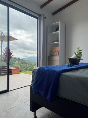 Family Villa | 4 bedrooms, desk, free WiFi