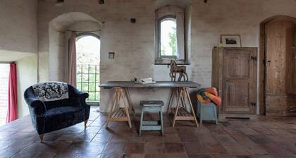 Torre dei Battagli sleep in a medieval tower