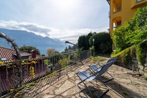 Apartamento, vistas al lago | Terraza o patio