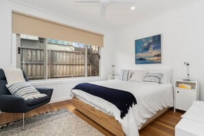 3 bedrooms, desk, iron/ironing board, travel crib