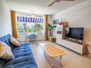 TV - Balcis Apartment by Hello Homes Sitges (Sitges)