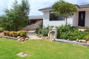 تفاصيل الفندق من الخارج