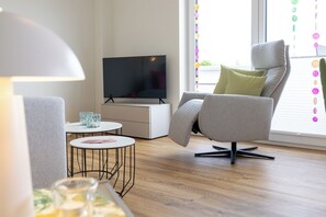 TV, books, stereo