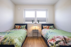 2 bedrooms, travel crib, free WiFi, bed sheets