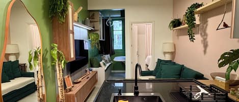 1 bedroom, desk, free WiFi, bed sheets