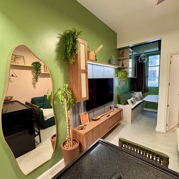 1 bedroom, desk, free WiFi, bed sheets