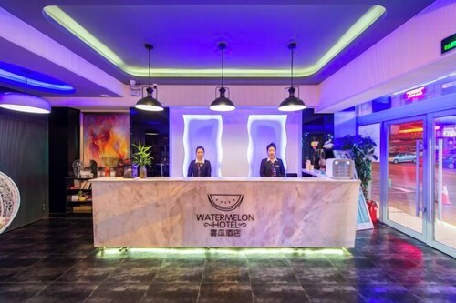 Watermelon Hotel (Dalian Zhongshan Square Railway Station Store)