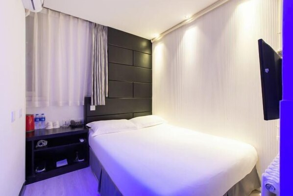 Room - Watermelon Hotel (Dalian Zhongshan Square Railway Station Store) (Dalian)