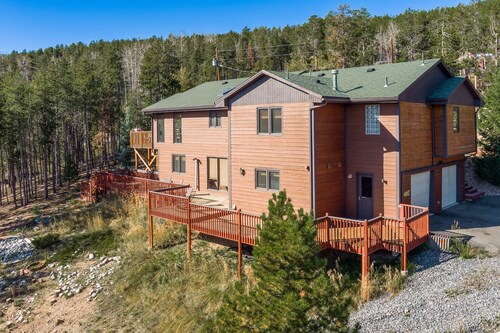 Mountain View Apartment Near Downtown & Hiking