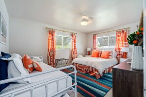 2 間睡房、可攜式嬰兒床、Wi-Fi、床單