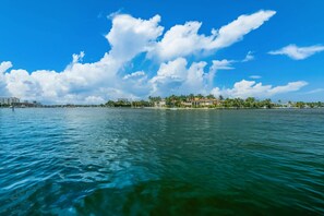 Miscellaneous - Walk to Ft Lauderdale beach - Water Views & Pool (Fort Lauderdale)