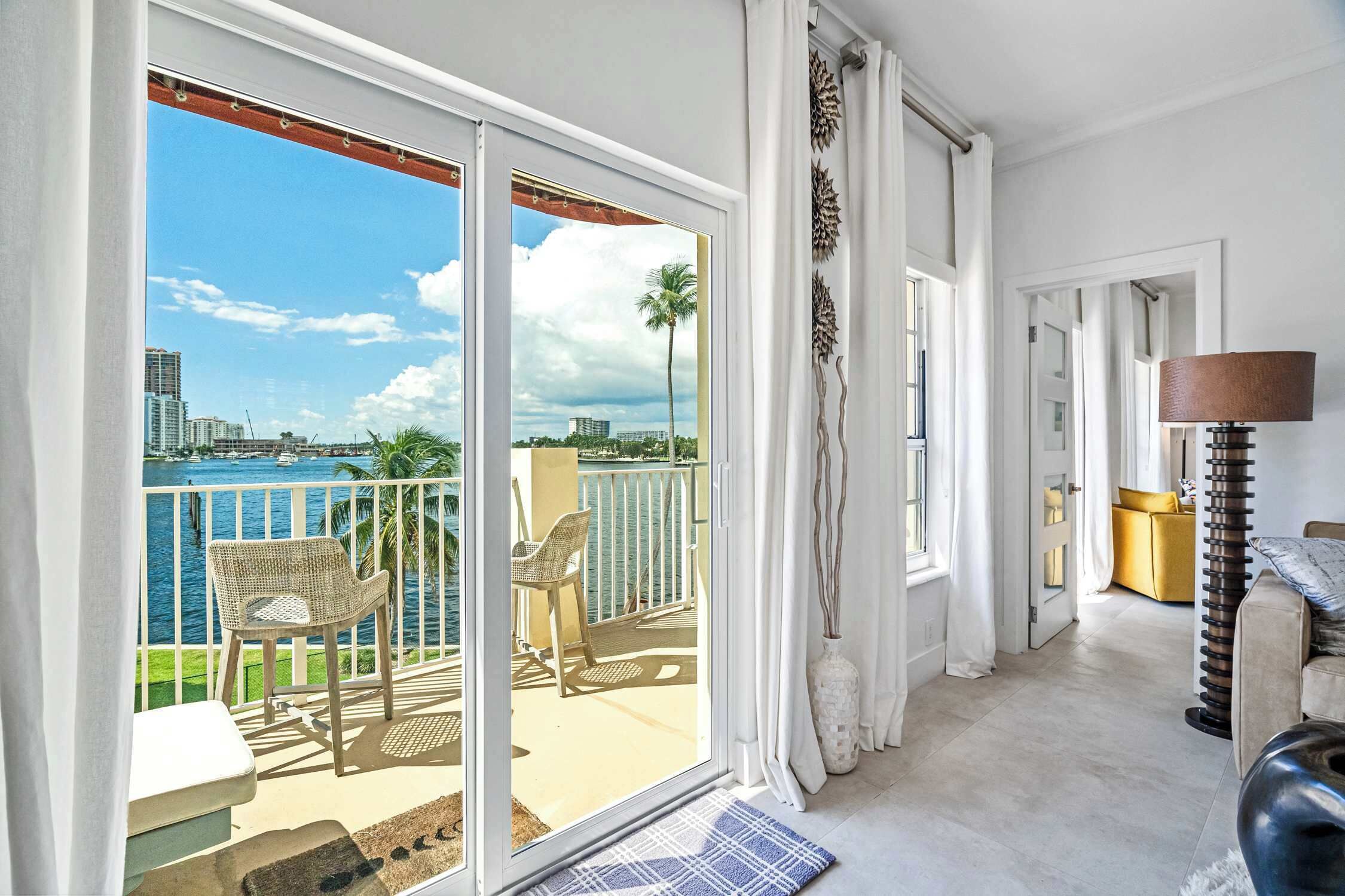 Télévision, espaces bureaux