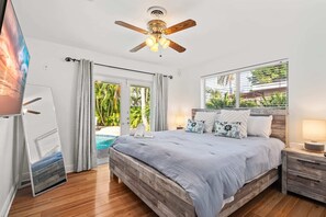 4 habitaciones, escritorio y tabla de planchar con plancha 