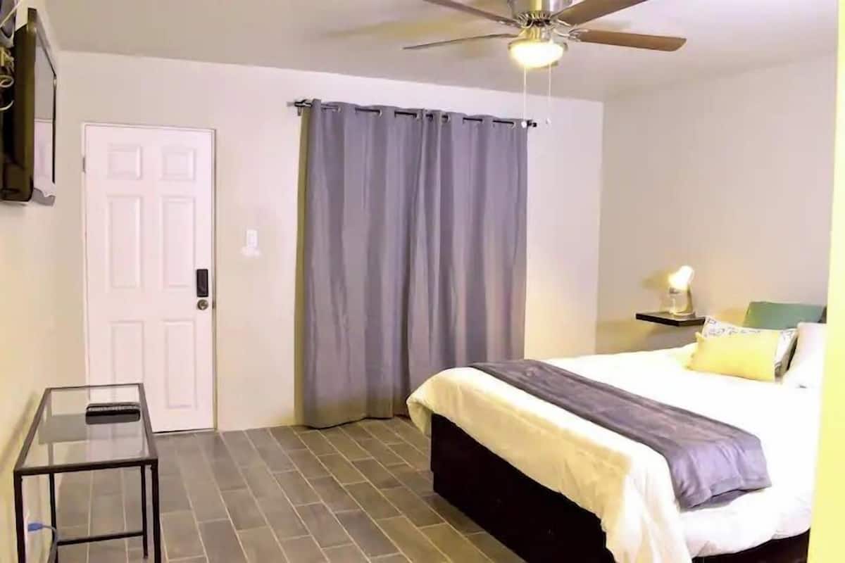 1 bedroom, down duvets, individually decorated, individually furnished