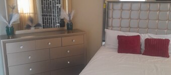 Cozy 3-bedroom apartment in welcoming Portmore with WiFi, AC