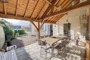 屋外ダイニングエリア