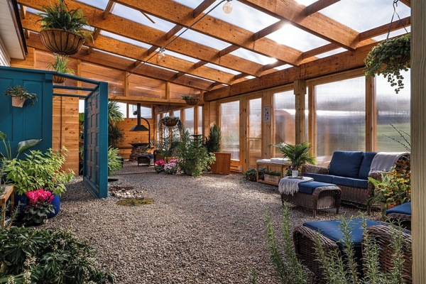 Couples treatment room(s), sauna, hot tub, body treatments, hydrotherapy