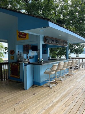 Bar (on property) - Great view, private dock boat/jetski options (Lake Ozark)