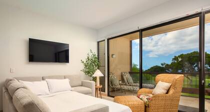 NEW! Big Island Stay with Private Lanai, Golf Course, Pool, Pickleball, & Views!