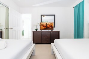 1 habitación, tabla de planchar con plancha, wifi y ropa de cama 