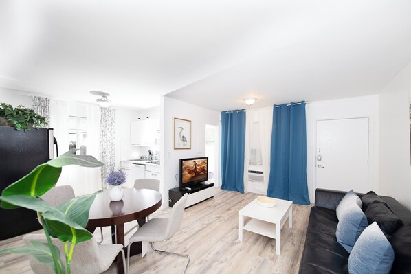 TV, offices - Family 2 bedroom full kitchen South of Fifth (MIAMI BEACH)