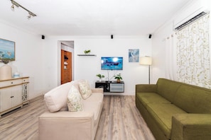 TV, offices - Family 1 bedroom full kitchen double bed (MIAMI BEACH)