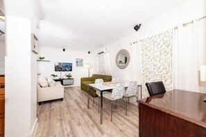 TV, offices - Family 1 bedroom full kitchen double bed (MIAMI BEACH)