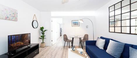 テレビ、書斎 / ワークスペース