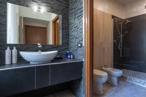 Interior detail - La Maison du Vent by Wonderful Italy (Turin)
