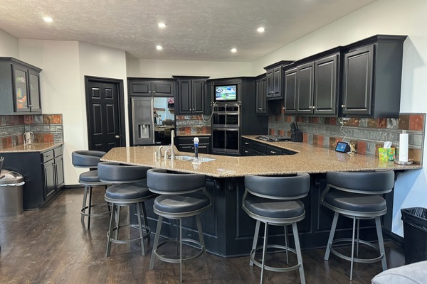 KĂŒhlschrank, Mikrowelle, Ofen, Herdplatte