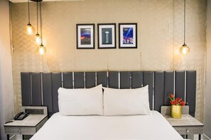 Deluxe Double Room | Free WiFi - Azora By Cherish (New Delhi)