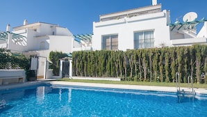Pool - Los Pelicanos apt 2.103 (Manilva)
