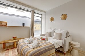 1 室のベッドルーム、アイロン / アイロン台、WiFi、ベッドシーツ