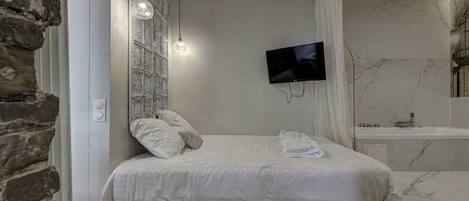 Internet, bed sheets