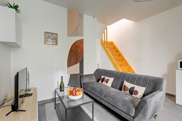 TV - 387 Suite Sourire - Superb apartment in Paris (Paris 13 Gobelins)