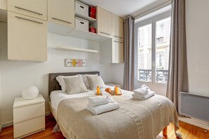 1 bedroom, iron/ironing board, WiFi, bed sheets - 316 Suite BIOT 5 - Superb apartment in Paris (Paris 17 Batignolles-Monceau)