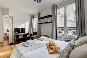 1 chambre, fer et planche à repasser, Wi-Fi, draps fournis