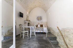 Apartament | 1 dormitori, planxa i posts de planxar i wifi gratuïta