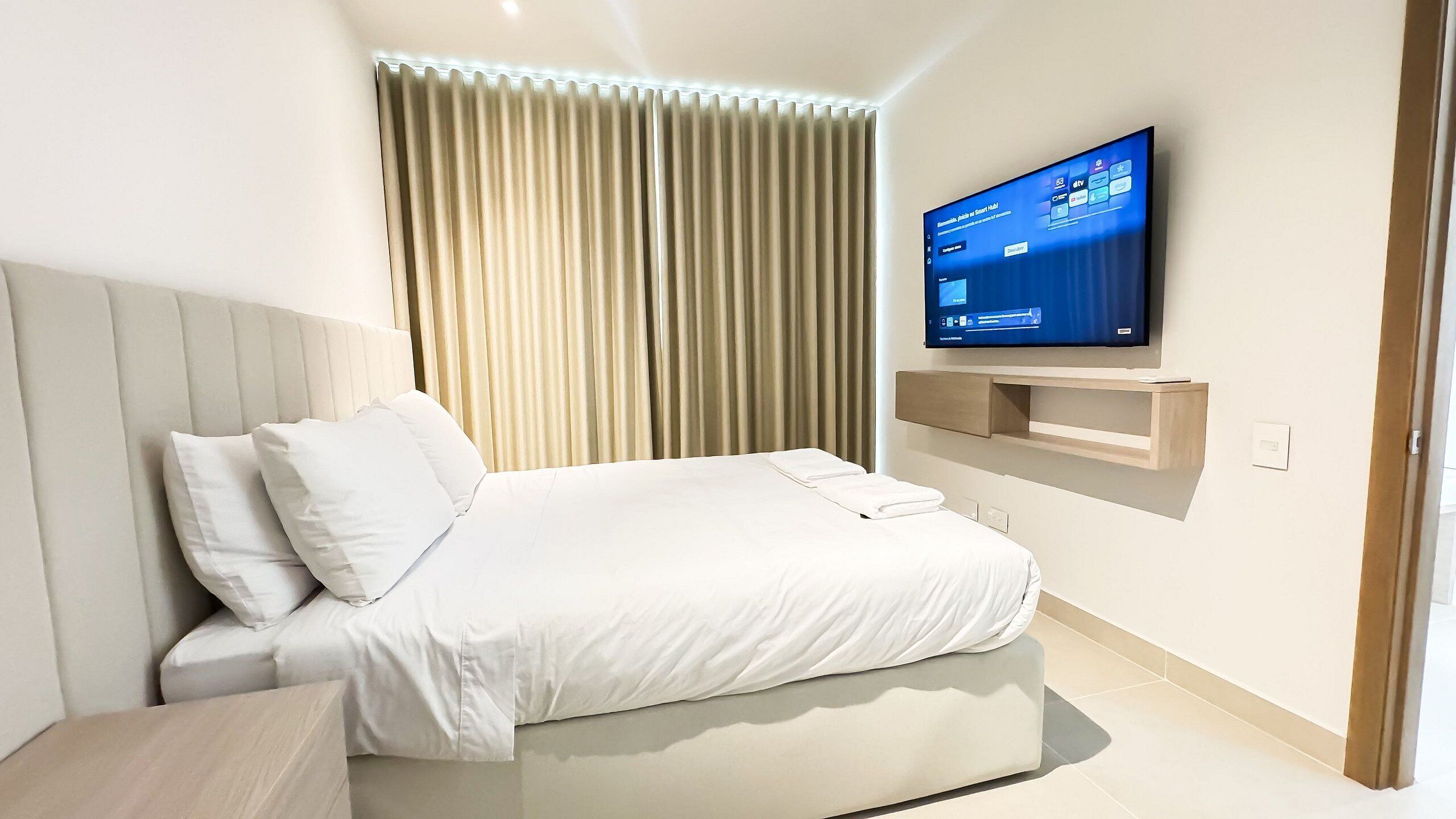 Apartment (XB01I) | Hochwertige Bettwaren, individuell dekoriert, individuell eingerichtet