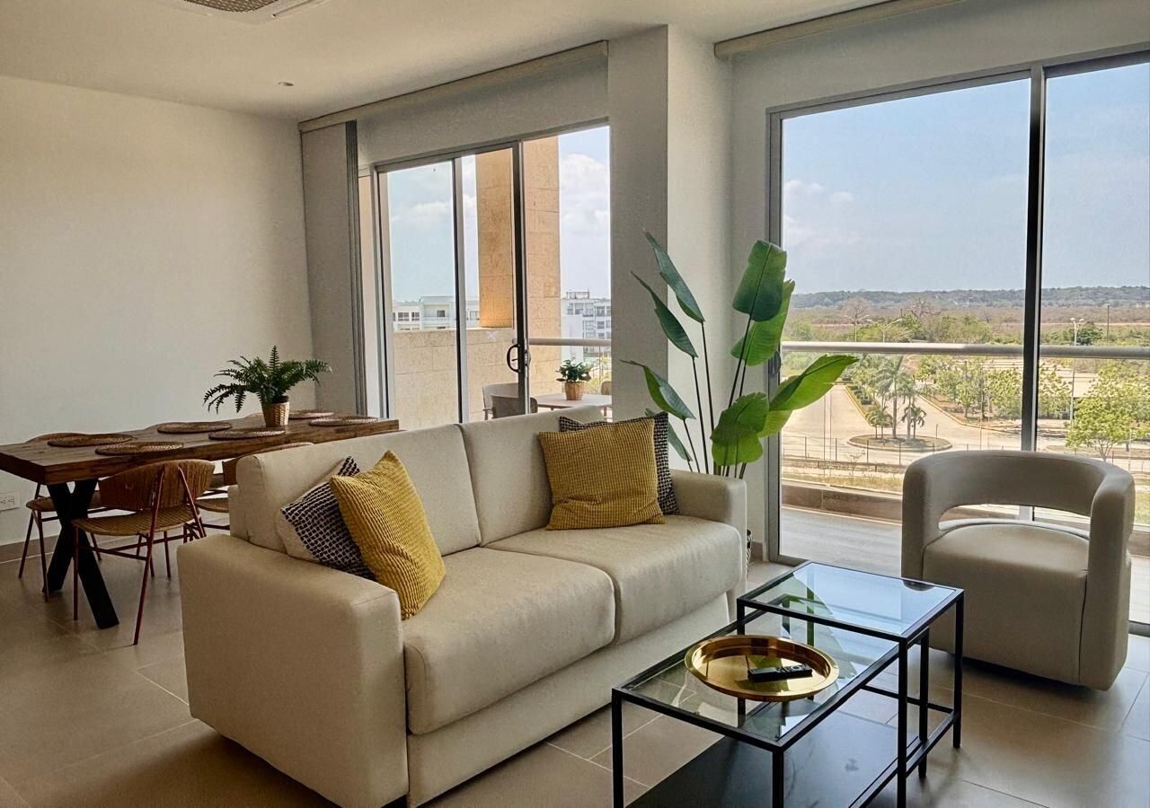 Apartamento Premium | Zona de estar | Una televisión LED