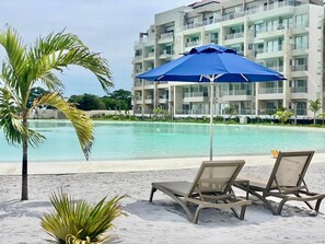 สระว่ายน้ำ