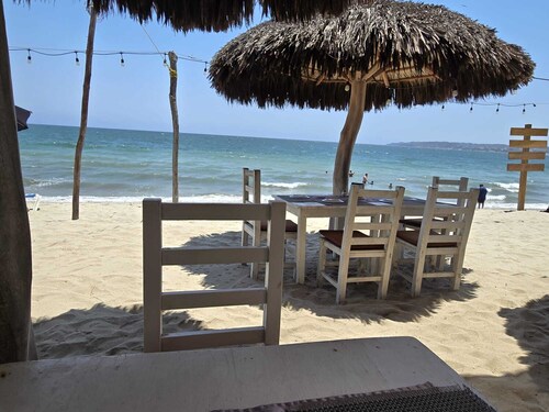 New spacious 2-bedroom 3 bath condo in Playa Bucerías with Ocean Pool gym, WiFi